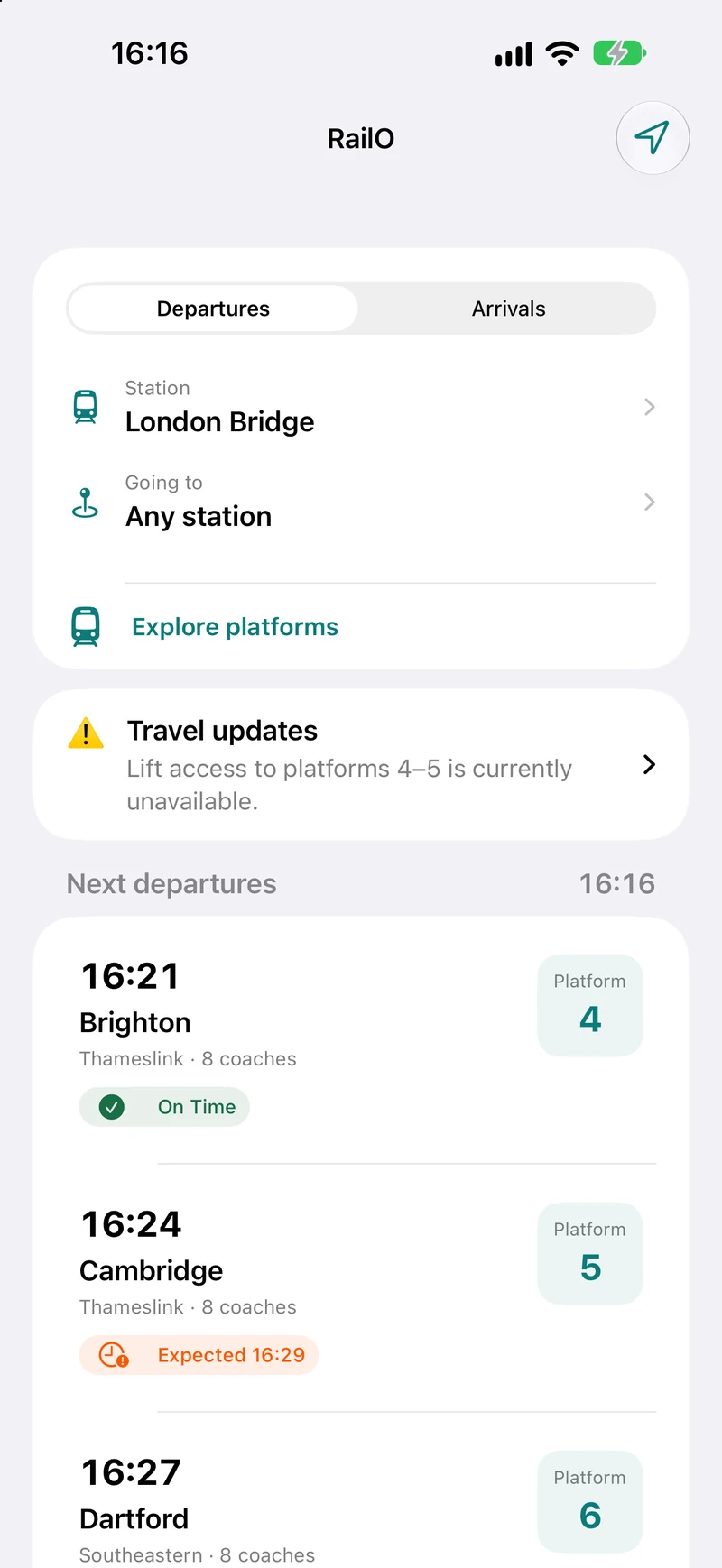 RailO station board showing departure times, destinations and platforms